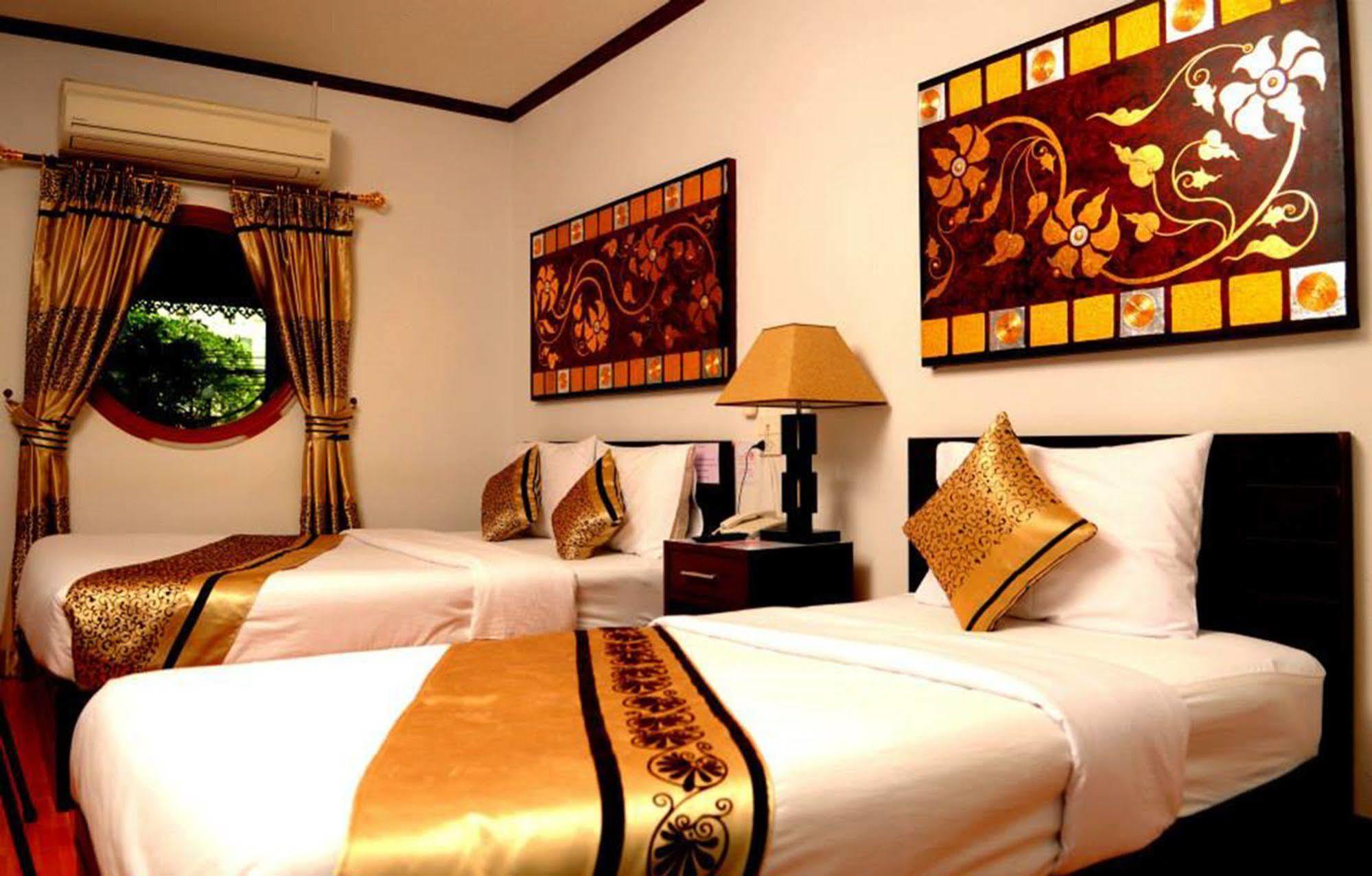 Malaysia Hotel Bangkok Bagian luar foto
